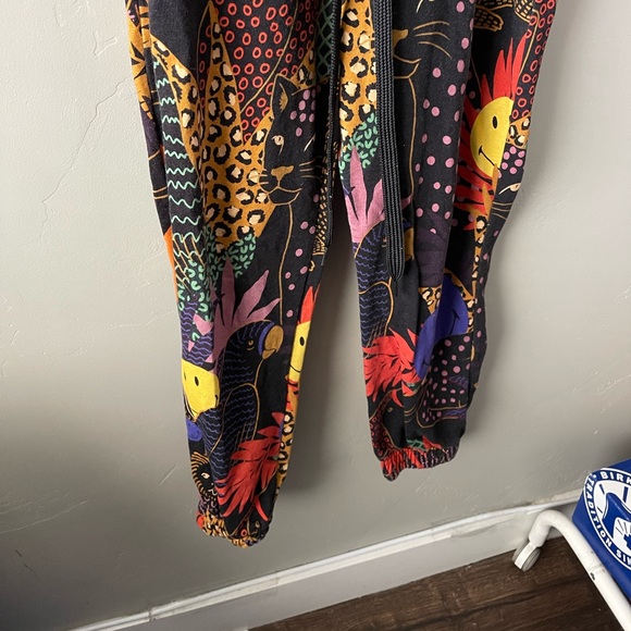 Farm Rio X Smiley Pop Jungle Smiley® Sweatpants - Picture 7 of 15